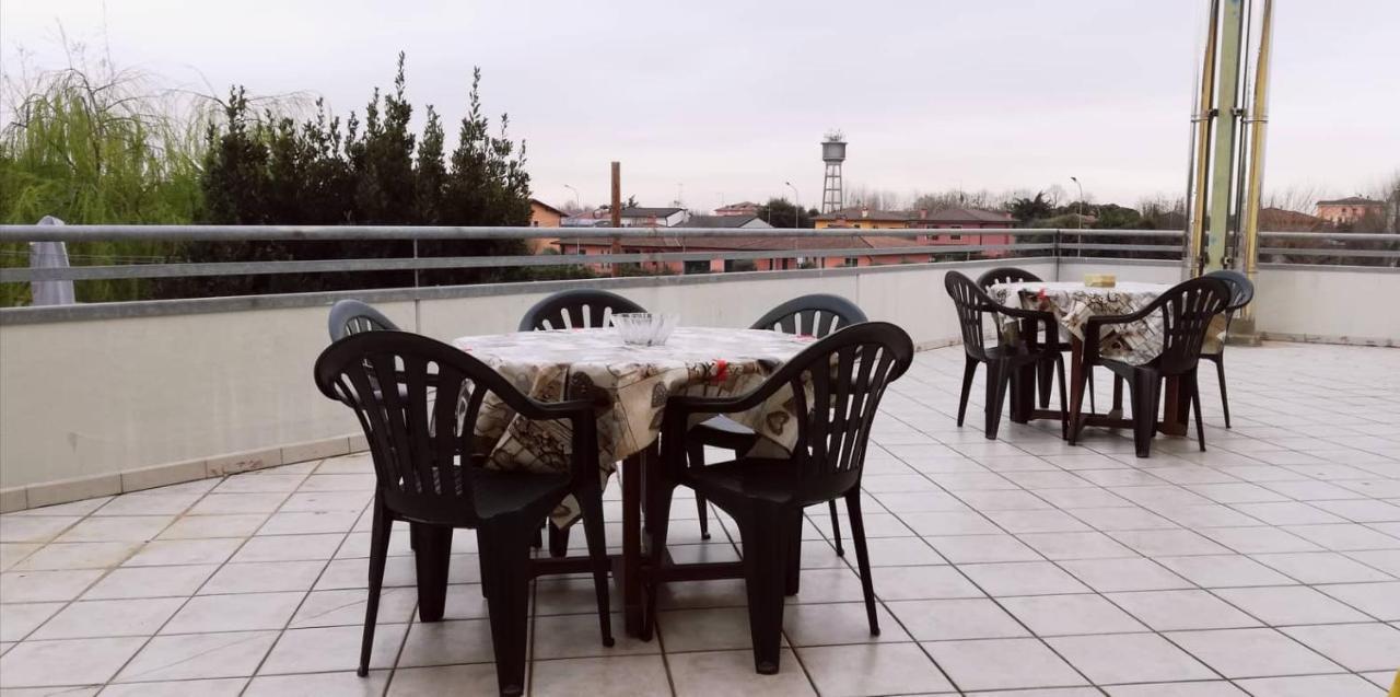 Albergo La Rovere Ровербелла Экстерьер фото