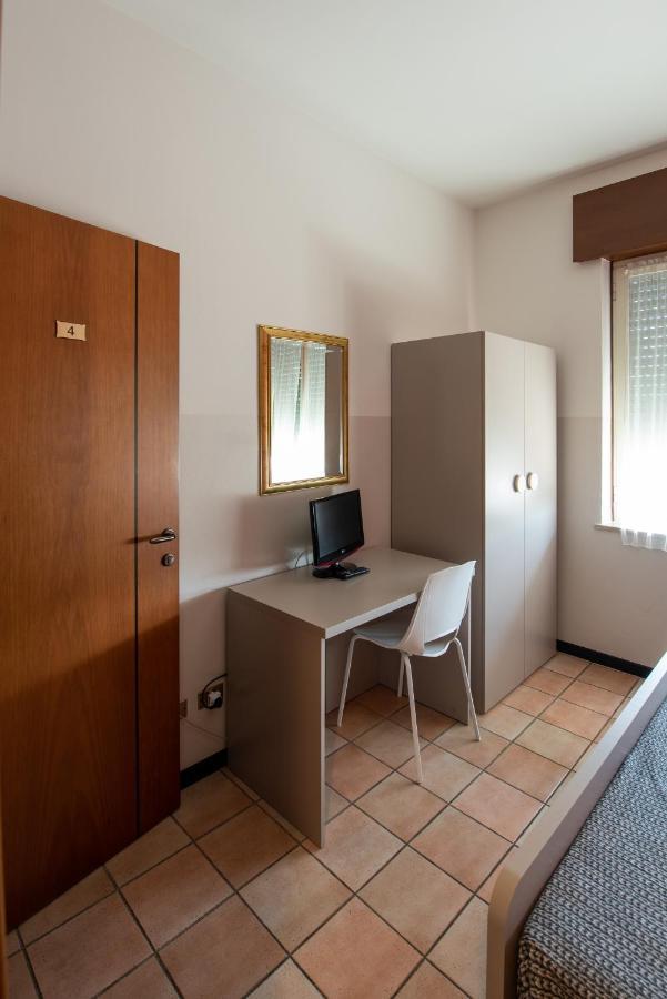 Albergo La Rovere Ровербелла Экстерьер фото
